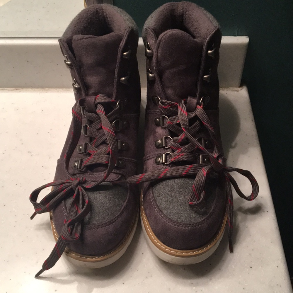 Hiking shoes